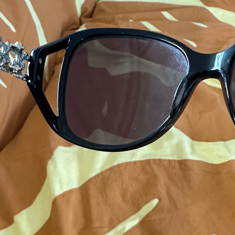 Loewe Black Oversized Sunglasses - Picture 5 of 8